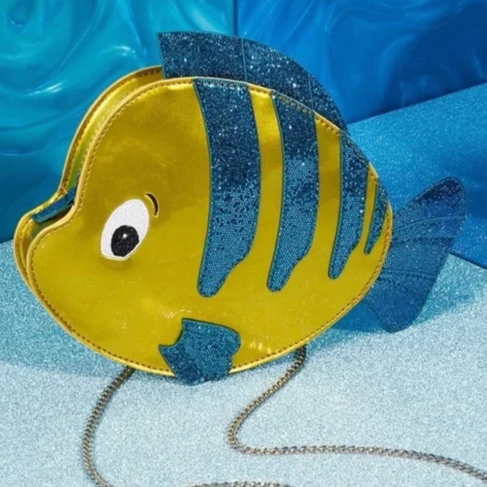 Retired Danielle Nicole flounder bag